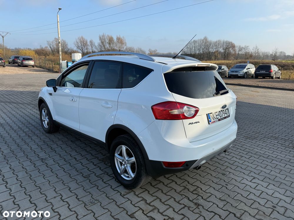 Ford Kuga 2.0 TDCi 2x4 Titanium - 6