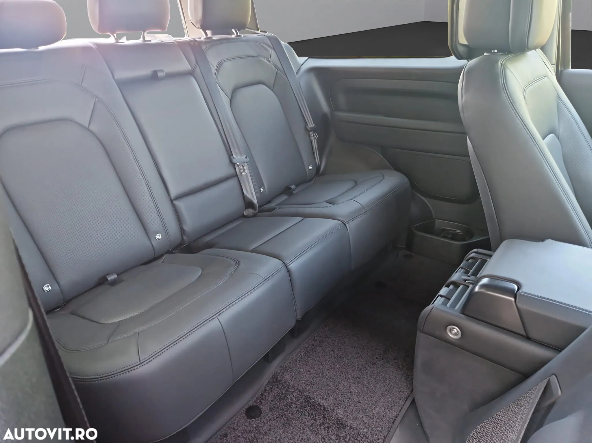 Land Rover Defender 90 3.0D 250 MHEV X-Dynamic HSE - 11