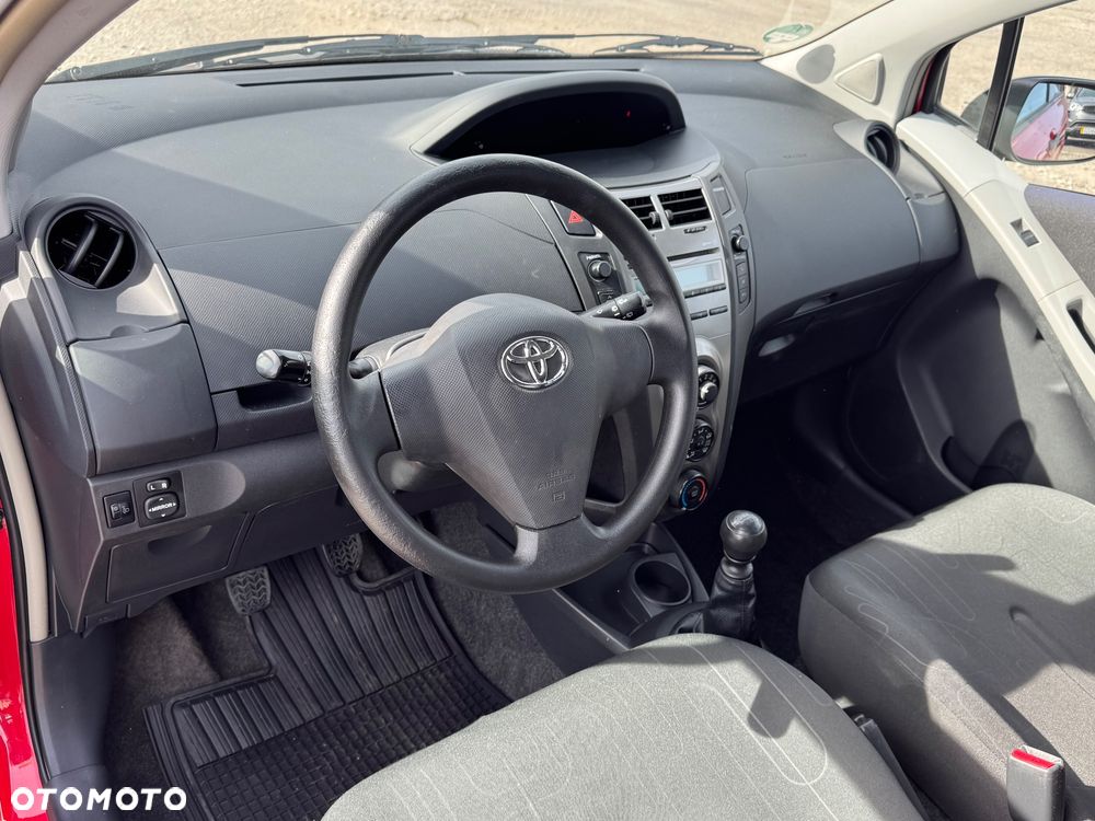 Toyota Yaris 1.33 Luna - 11