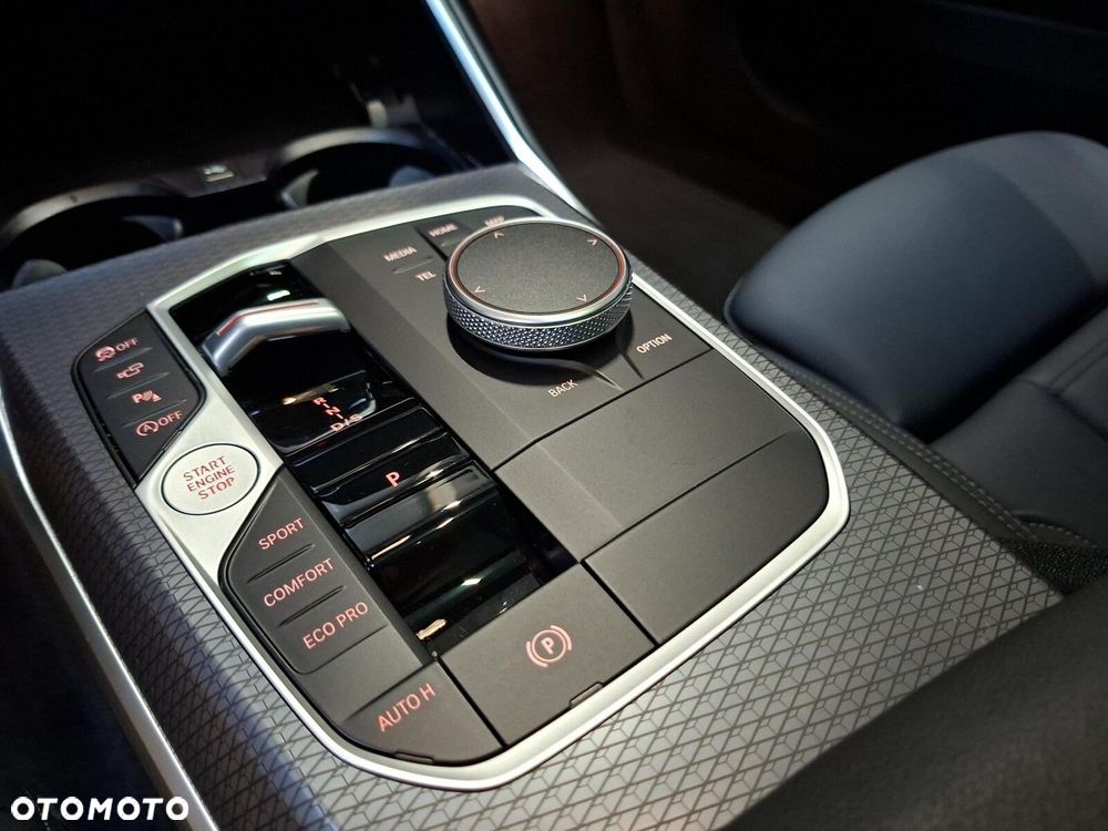 BMW Seria 3 - 16