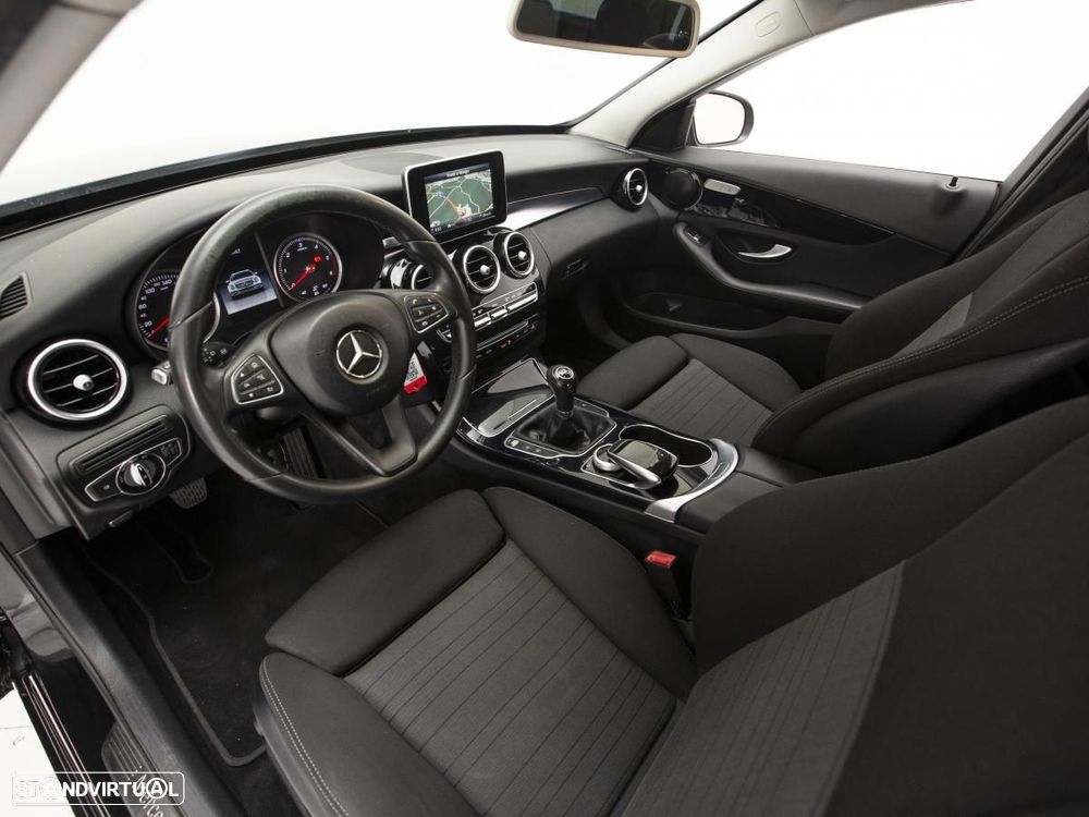 Mercedes-Benz C 200 - 11