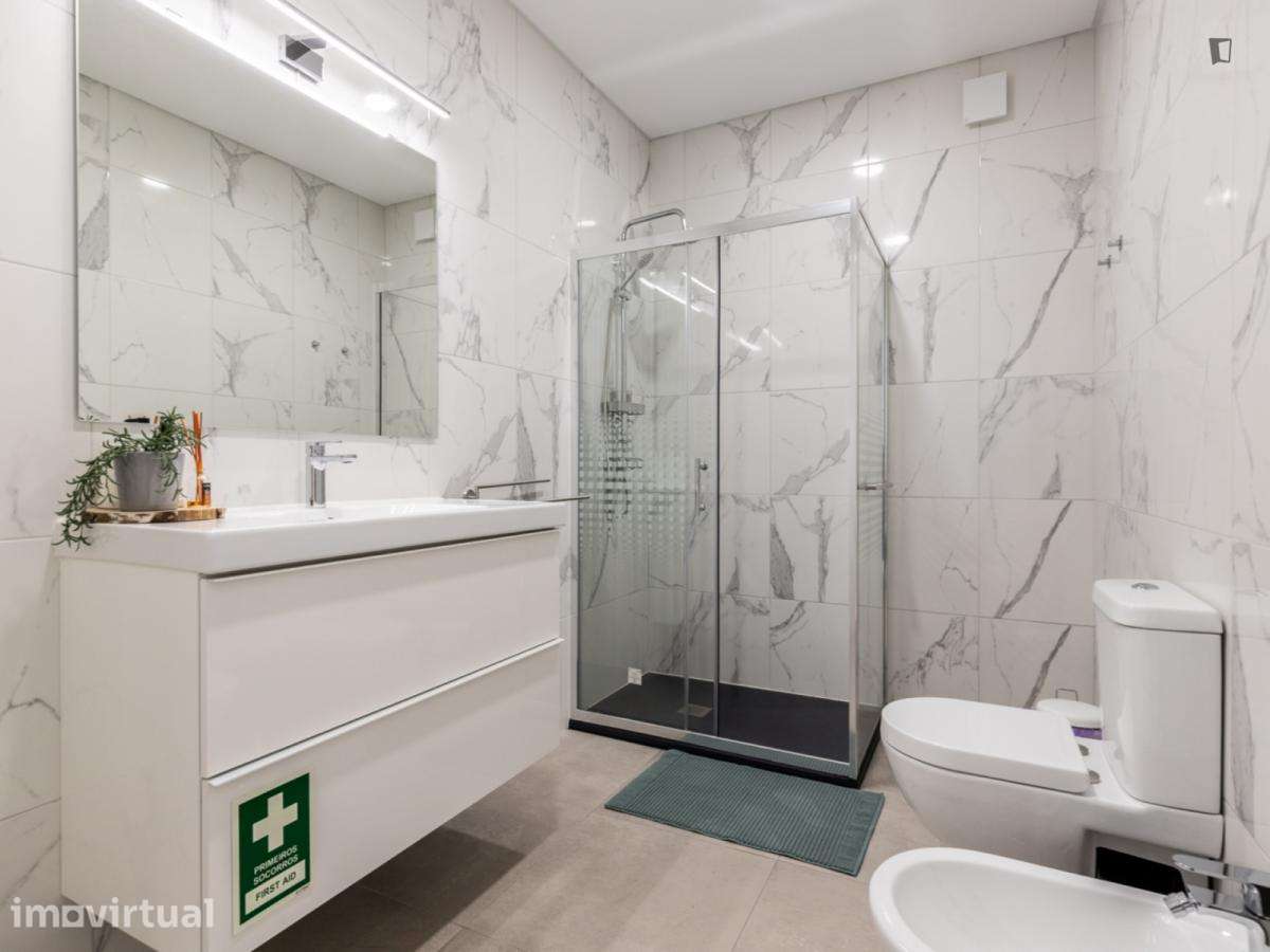Apartamento com 3 quartos - localizado em Faro - Grande imagem: 5/21