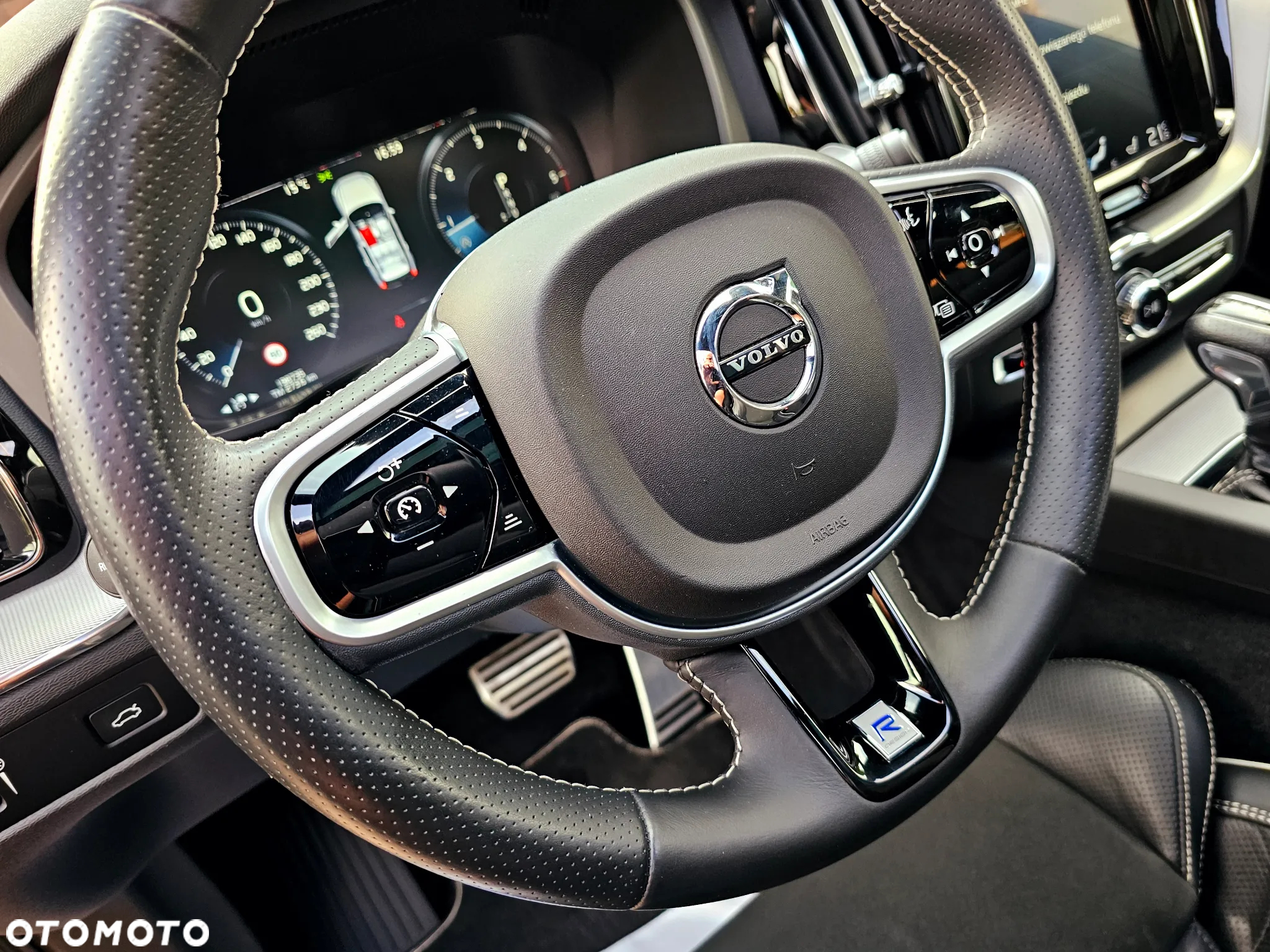 Volvo XC 60 D5 AWD Geartronic RDesign - 29