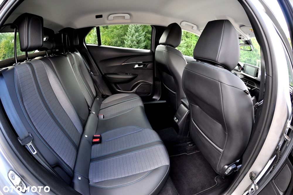 Peugeot 2008 BlueHDi 110 Allure Pack - 25