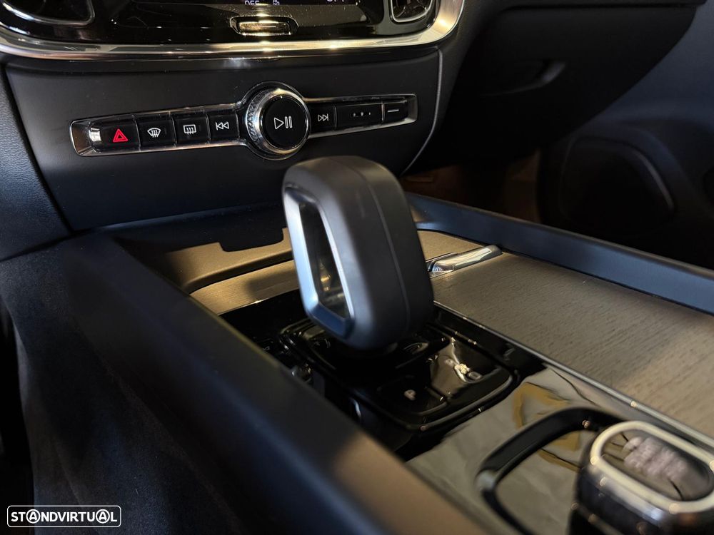Volvo V60 Cross Country 2.0 B4 Geartronic - 22