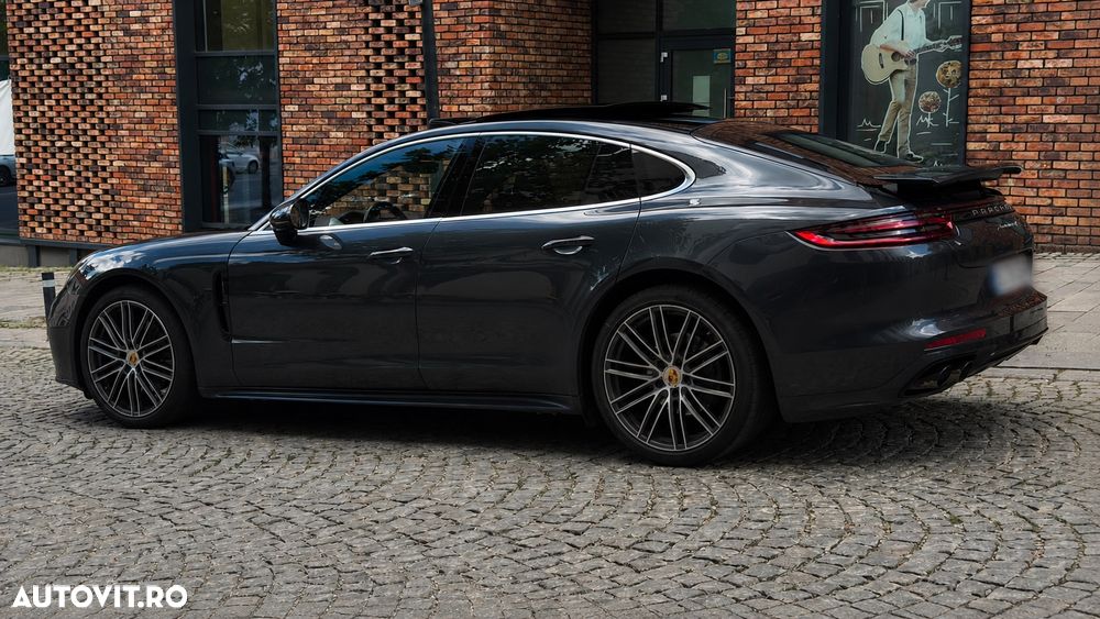 Porsche Panamera 4S - 10