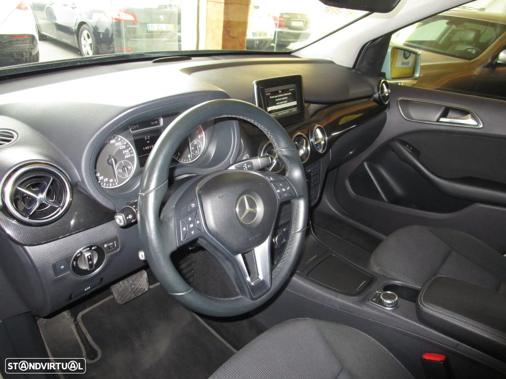 Mercedes-Benz B 180 d 7G-DCT Edition - 16