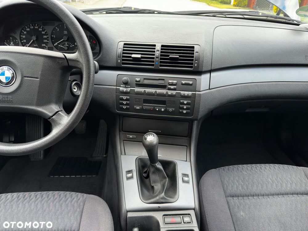 BMW Seria 3 320d - 27