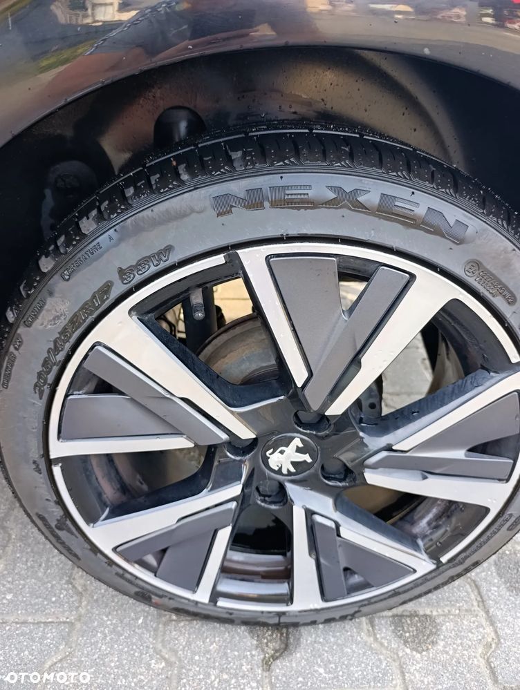 Peugeot 208 - 14
