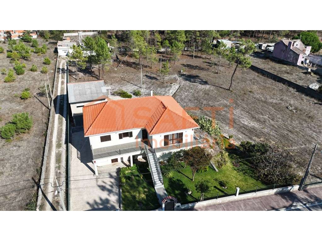 Moradia T3 e Moradia T2, em Pataias-Gare, Com Garagem - Grande imagem: 4/20