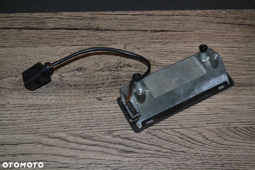 VW GOLF IV BORA KOMBI KLAMKA TYLNA KLAPY BAHAŻNIKA 1J0827566F/G - 2