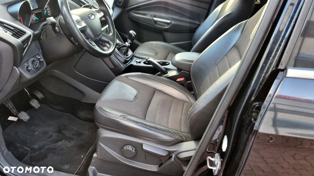 Ford Kuga 2.0 TDCi 4x4 Titanium - 16