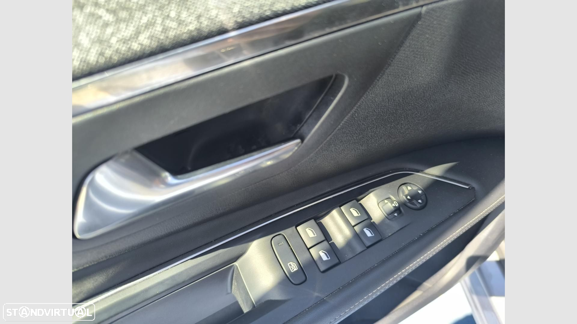 Peugeot 3008 1.6 Hybrid Allure e-EAT8 - 7
