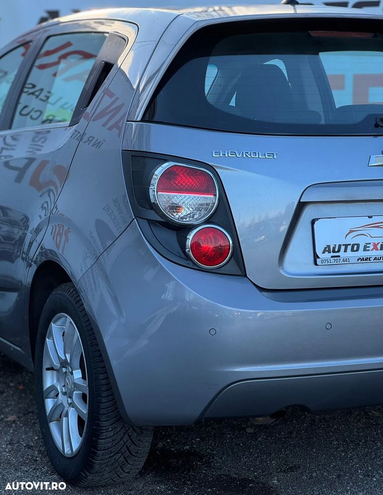 Chevrolet Aveo 1.6 LTZ - 19