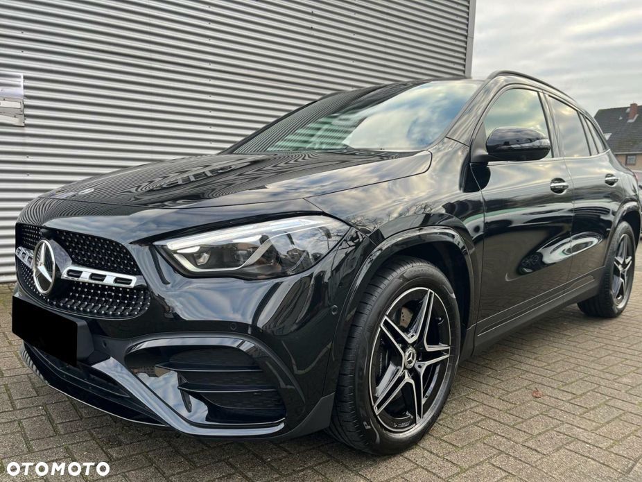 Mercedes-Benz GLA - 2