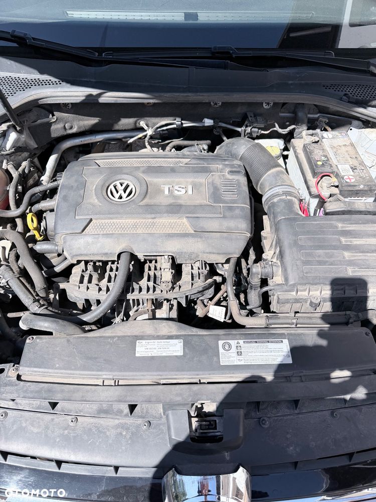 Volkswagen Golf - 10