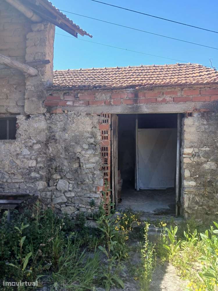 Moradia com Garagem Independente em Ourentã – Excelente Oportunidad - Grande imagem: 5/8