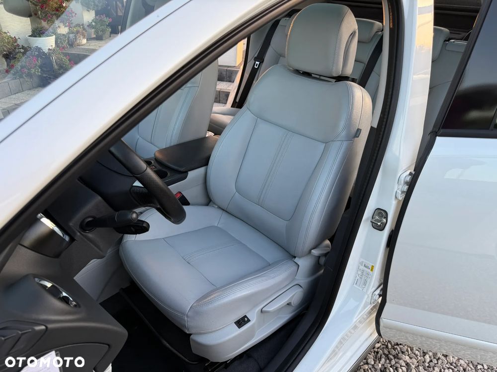 Peugeot 3008 HDi FAP 165 Automatik Business-Line - 23