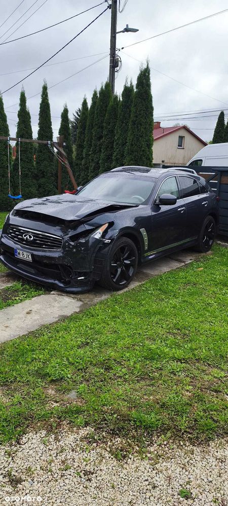 Infiniti FX - 1