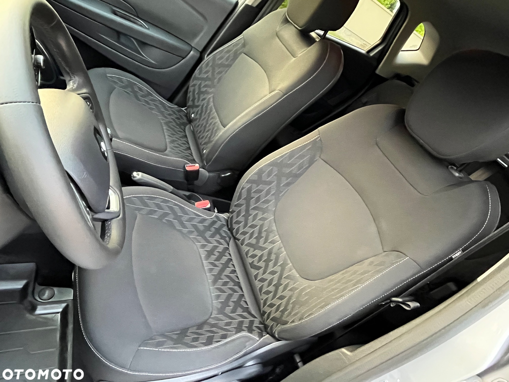Renault Captur 1.3 TCe Intens - 23