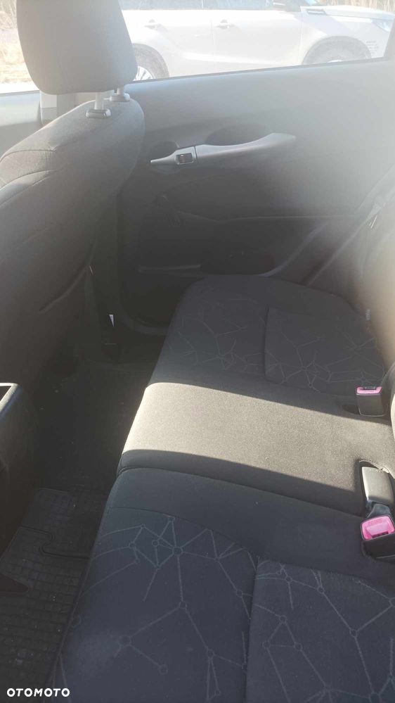 Toyota Auris 1.33 VVT-i Terra - 8