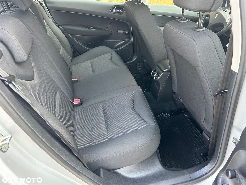Peugeot 308 1.6 Premium - 12