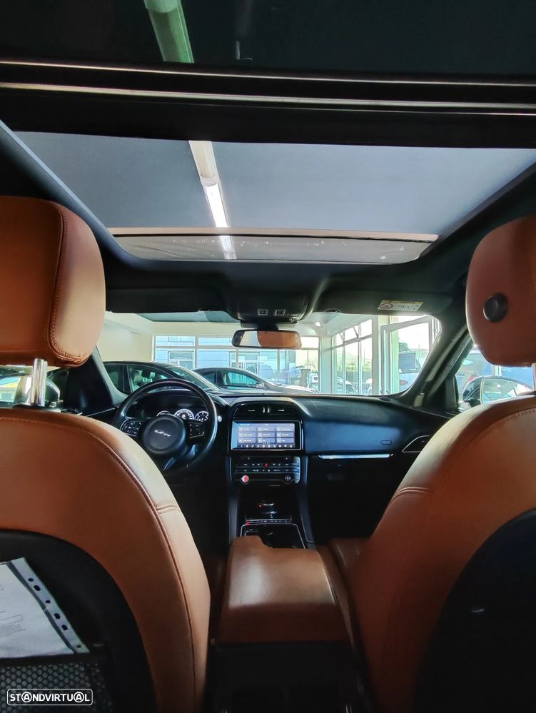 Jaguar F-Pace 20d Aut. R-Sport - 40