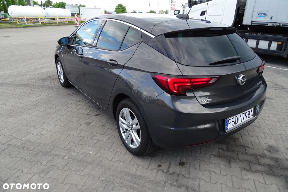 Opel Astra 1.4 Turbo Innovation - 32