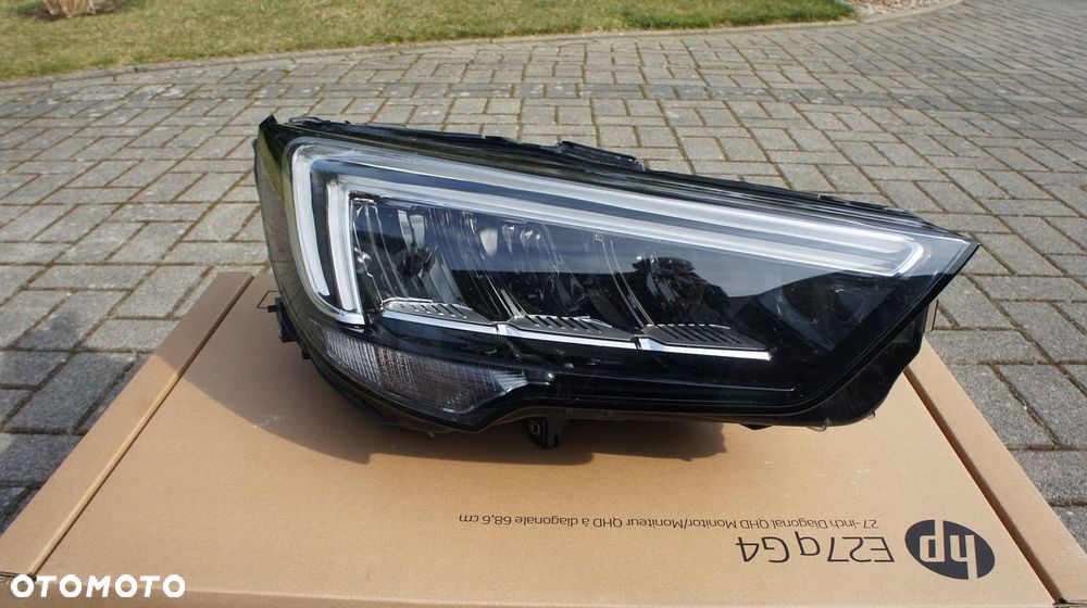 PRZEDNIA PRAWA LAMPA OPEL CROSSLAND X LIFT FULL LED - 1