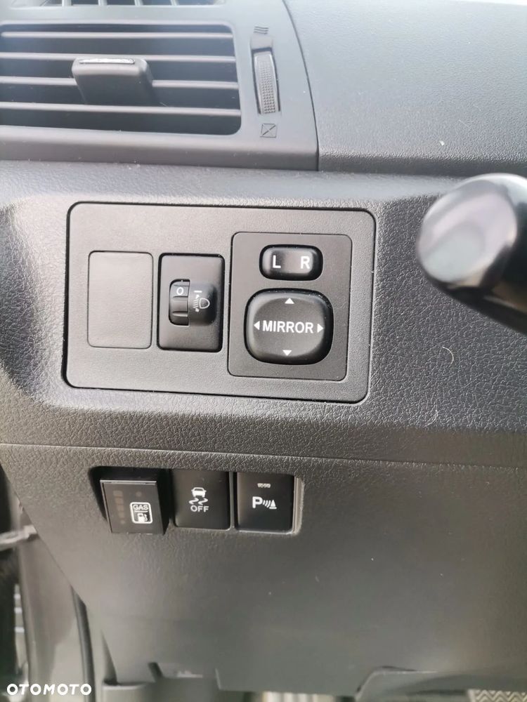 Toyota Verso 1.8 Multidrive Edition - 10