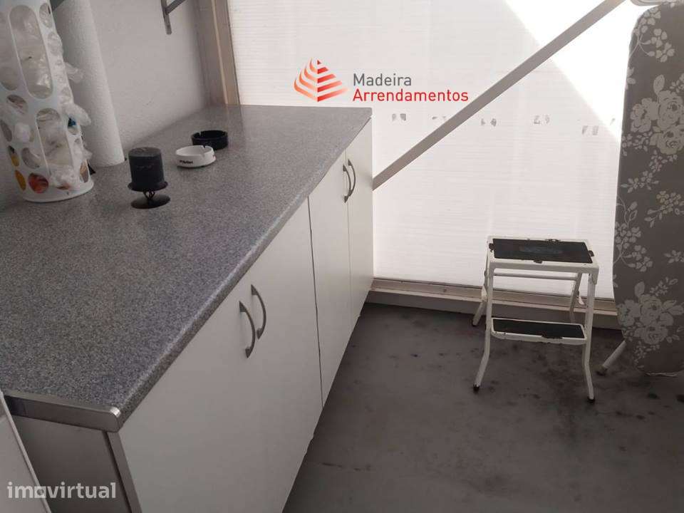 Vende-se Apartamento T2 nas Madalenas - Grande imagem: 2/19