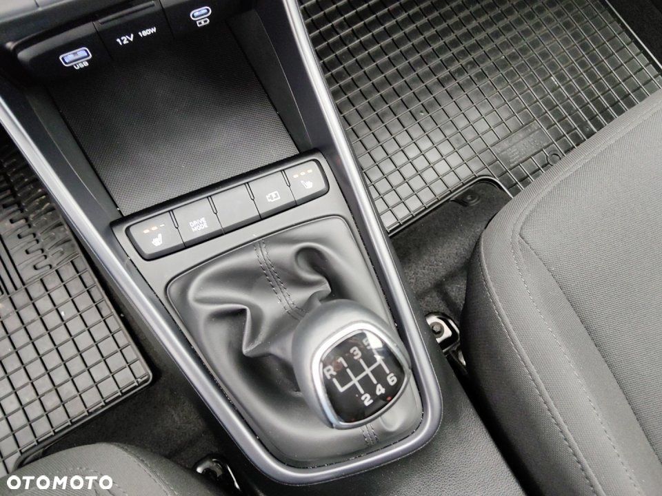 Hyundai i20 - 16