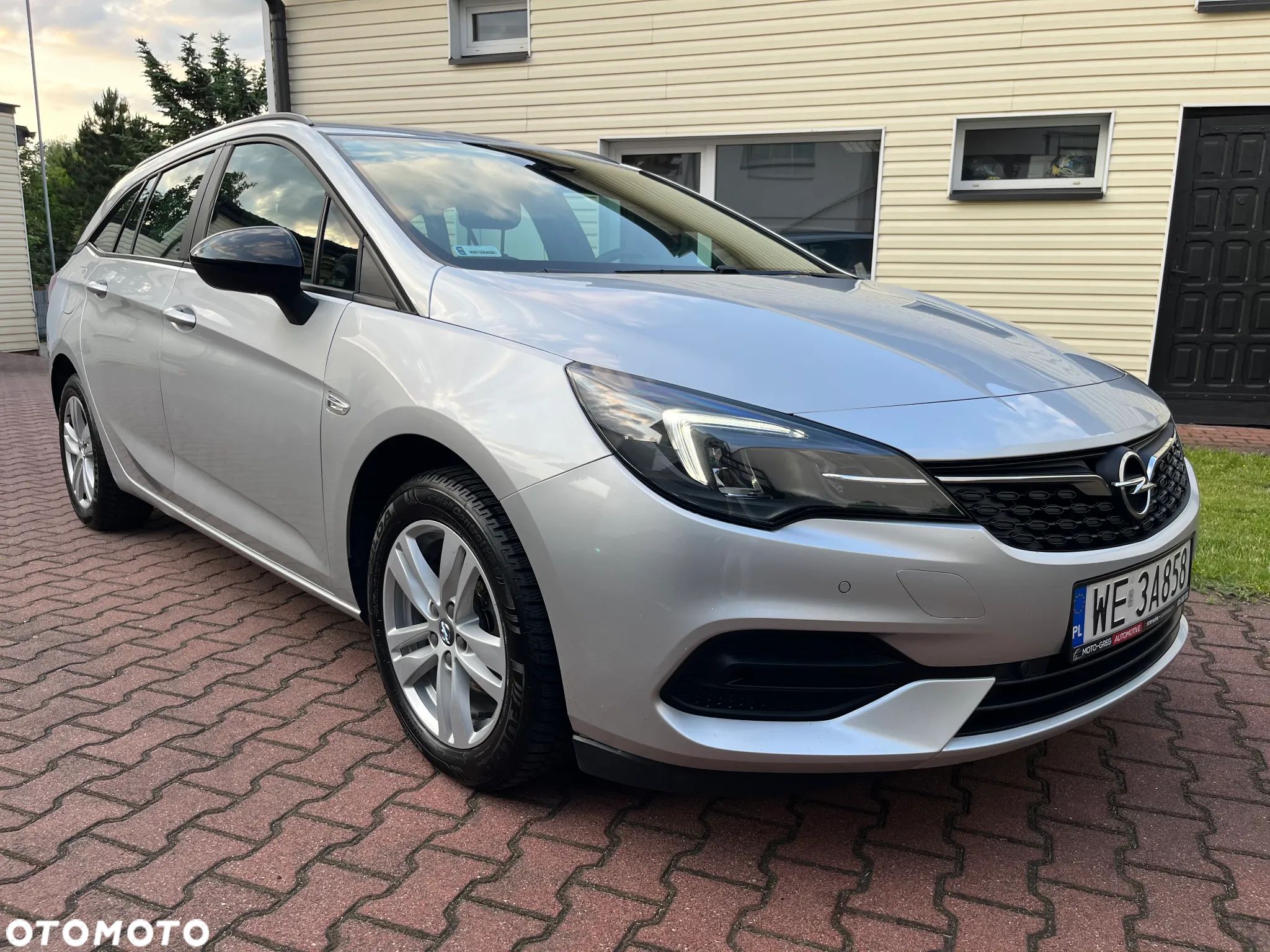 Opel Astra V 1.2 T Edition S&S - 1