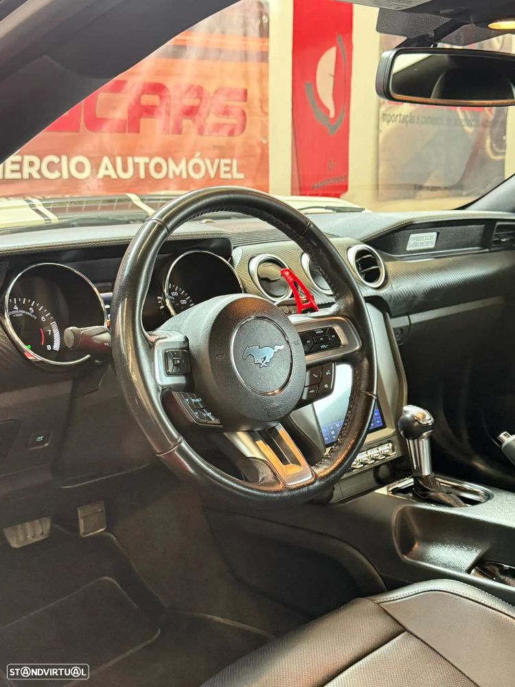 Ford Mustang - 7