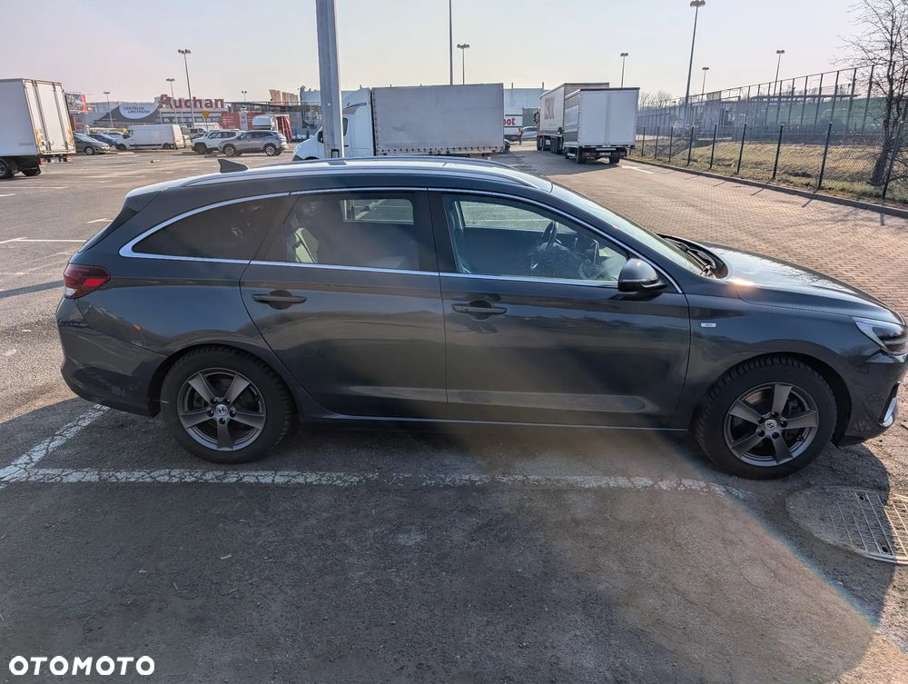 Hyundai i30 1.5 T-GDI 48V Premium DCT - 13