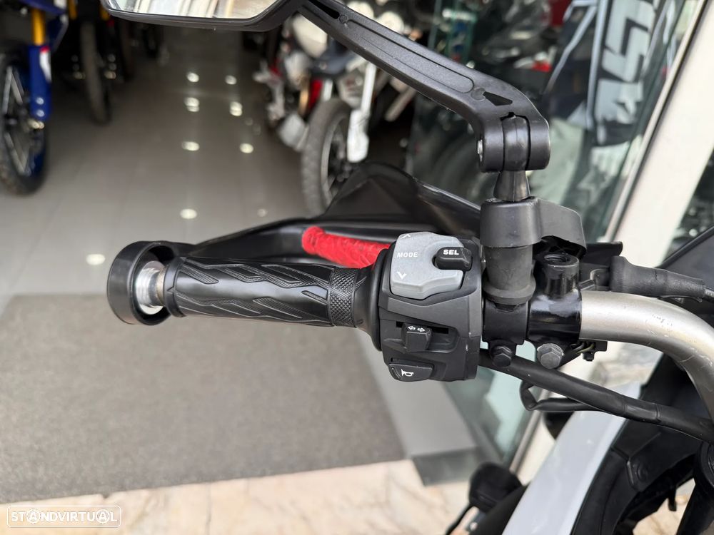 Suzuki DL V-STORM 650 ABS Desde 82€ Mês - 11