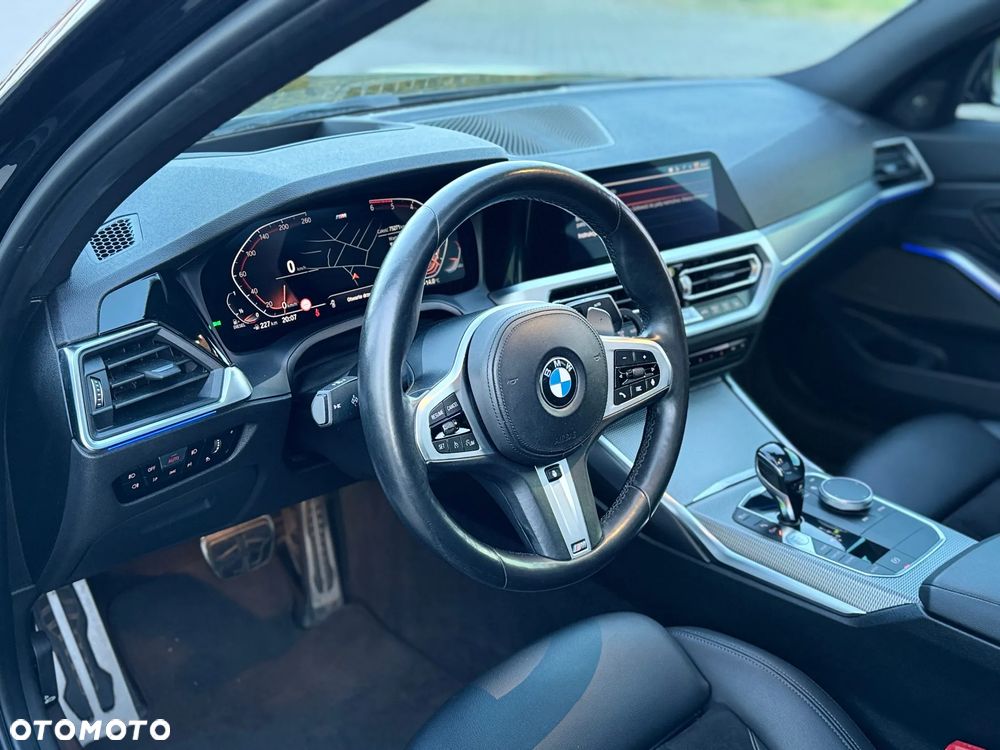 BMW Seria 3 320d xDrive M Sport Shadow - 12