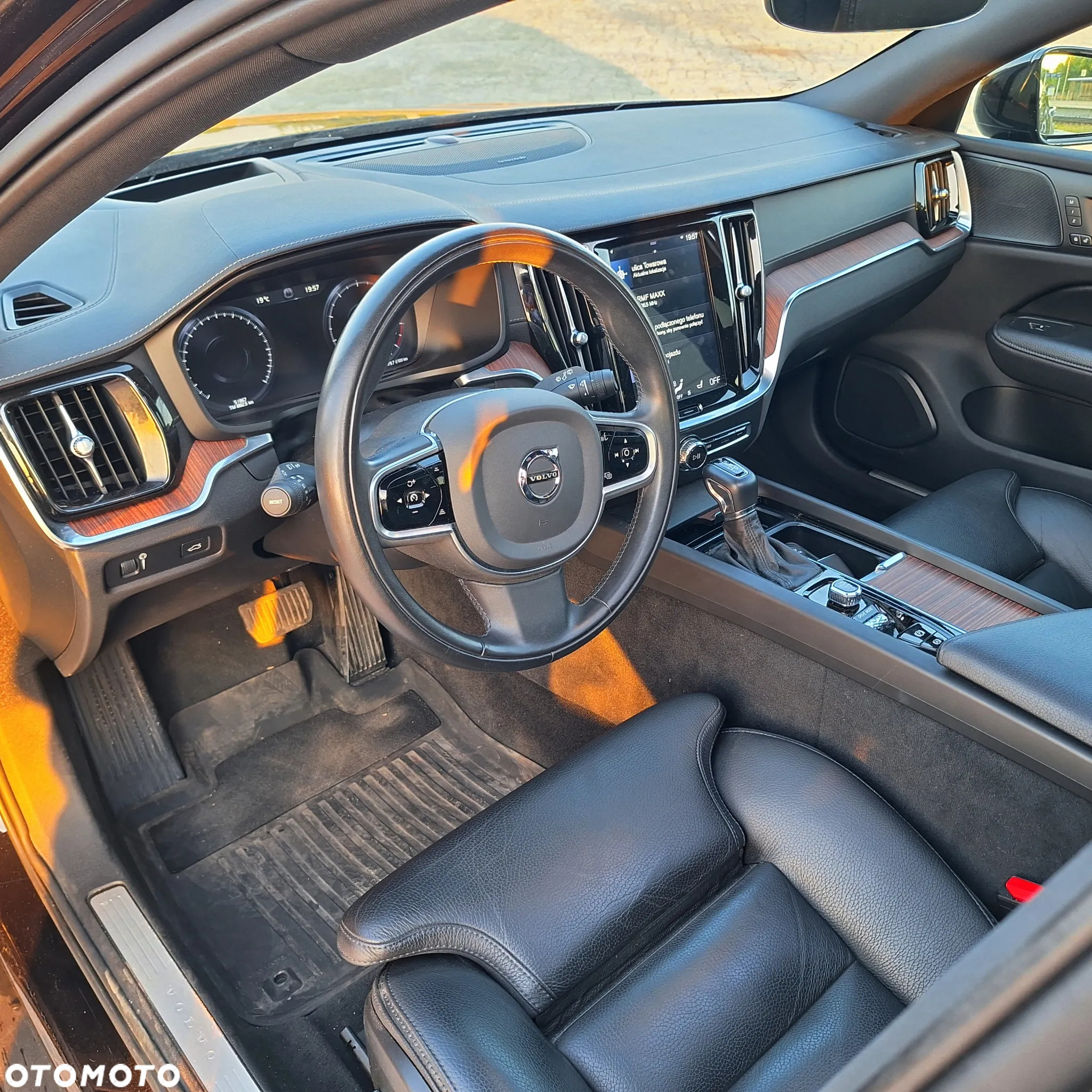 Volvo V60 Cross Country T5 AWD - 13