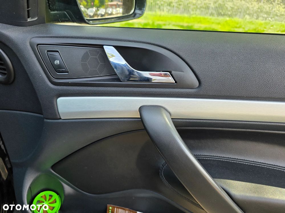 Skoda Octavia 2.0 TSI RS - 38