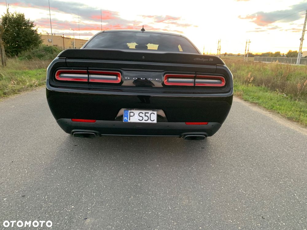 Dodge Challenger - 17