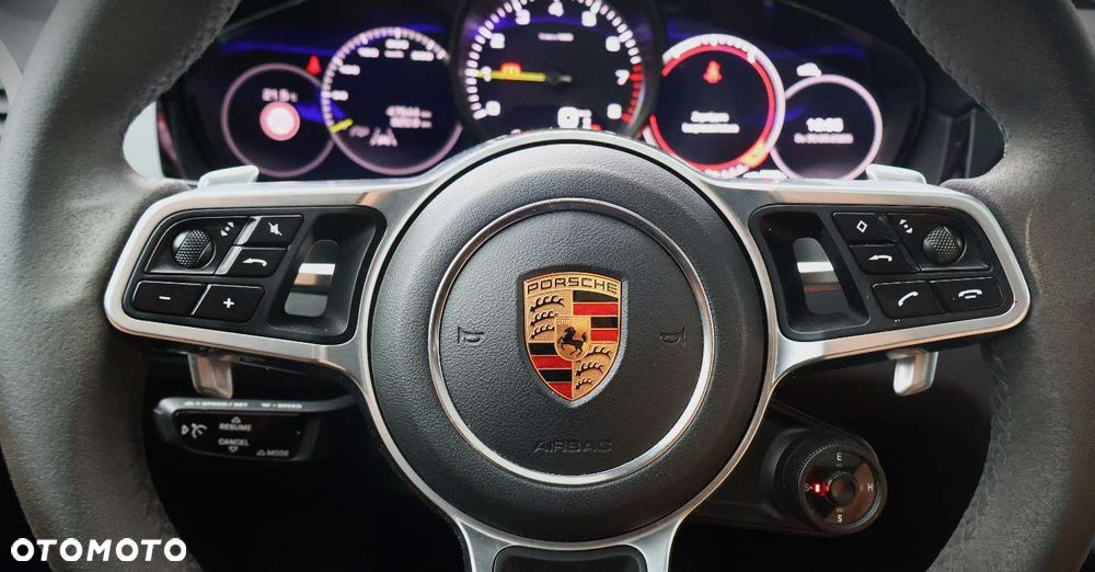 Porsche Cayenne - 23