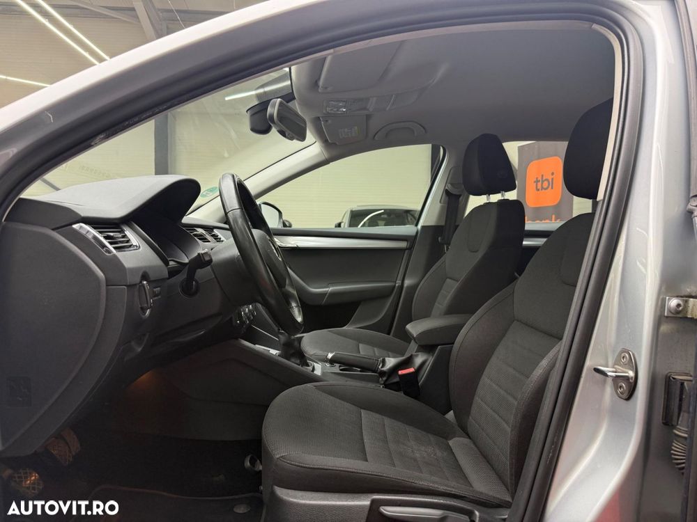 Skoda Octavia 1.4 TSI ELEGANCE - 10