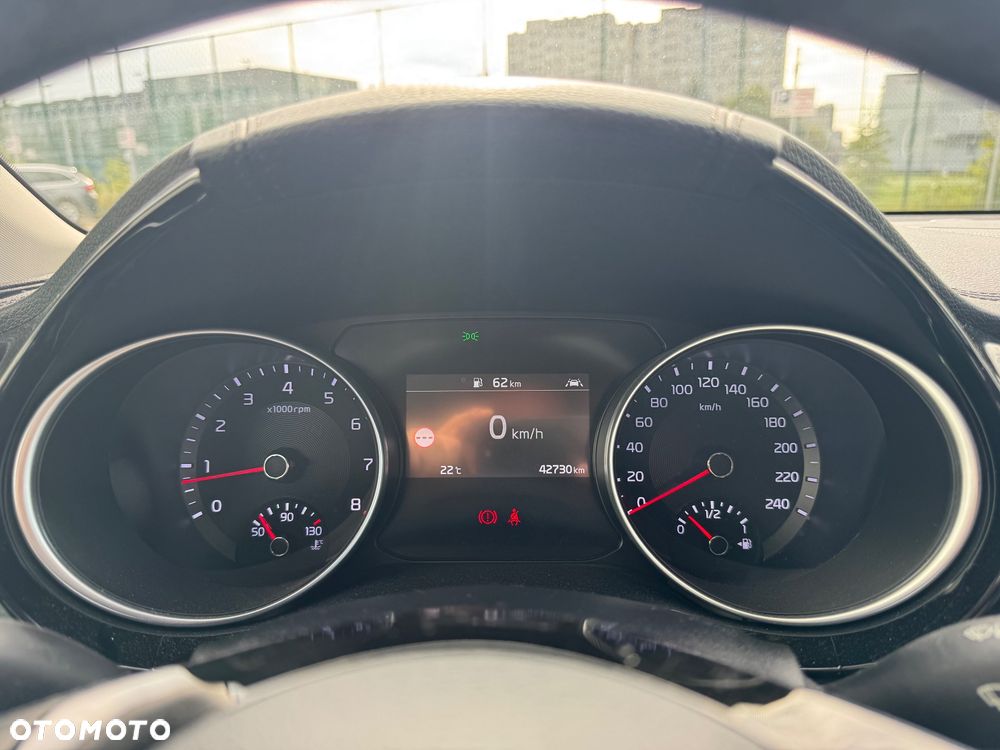 Kia XCeed - 12