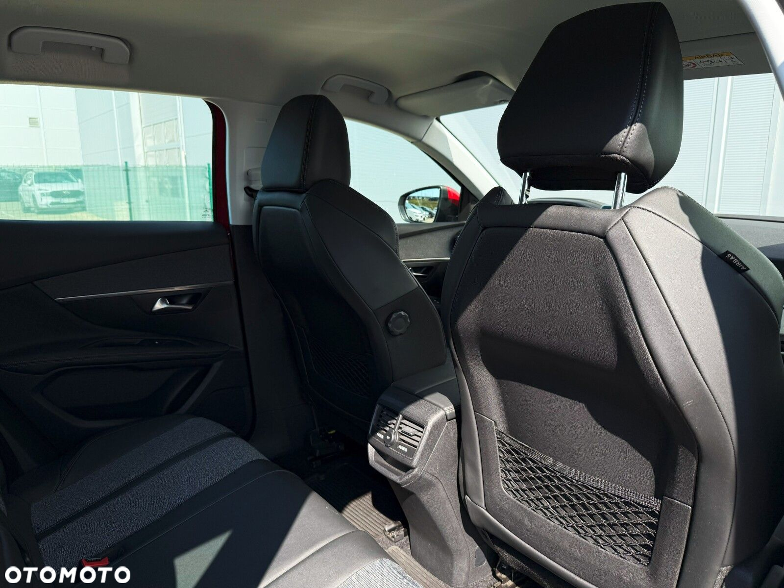 Peugeot 3008 1.2 PureTech GPF Allure S&S EAT8 - 27