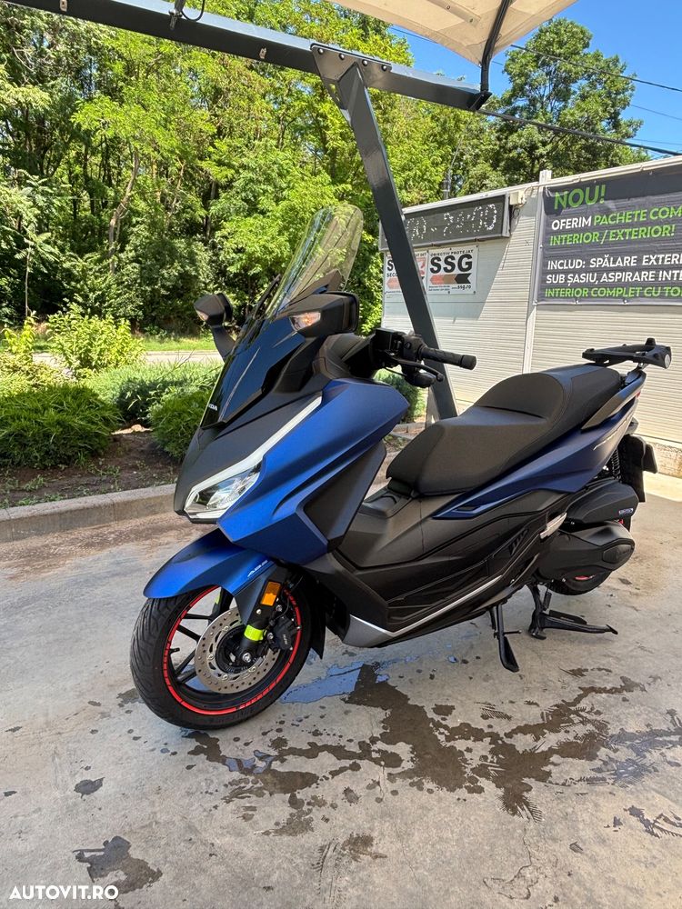Honda Forza 350 - 3