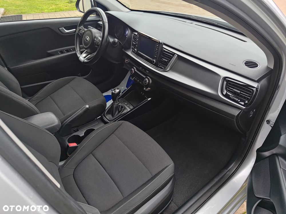 Kia Rio - 16