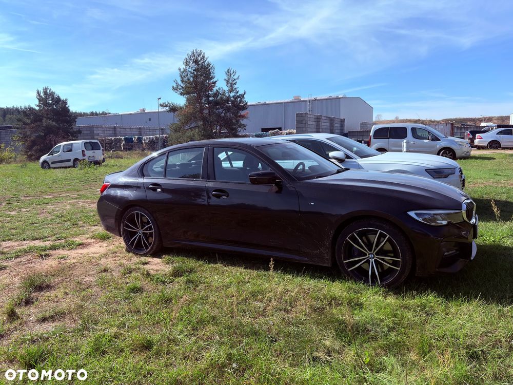 BMW Seria 3 320d M Sport - 12