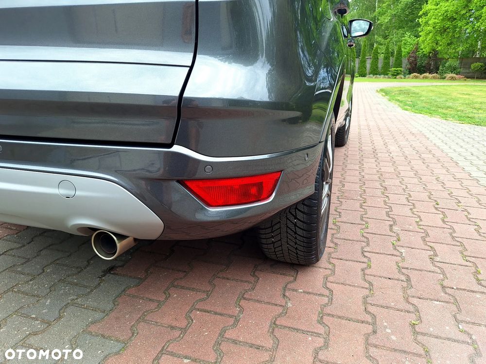 Ford Kuga 1.5 EcoBoost 2x4 Titanium - 35