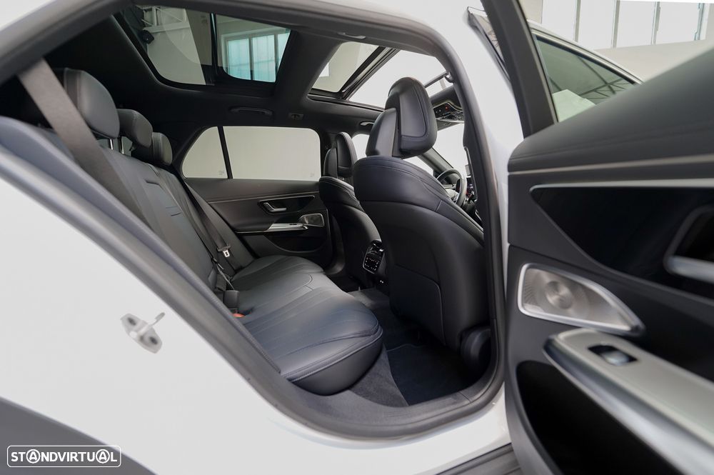 Mercedes-Benz E 300 de 4Matic All-Terrain - 34