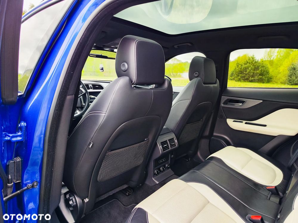 Jaguar F-Pace 2.0 i4D AWD R-Sport - 12